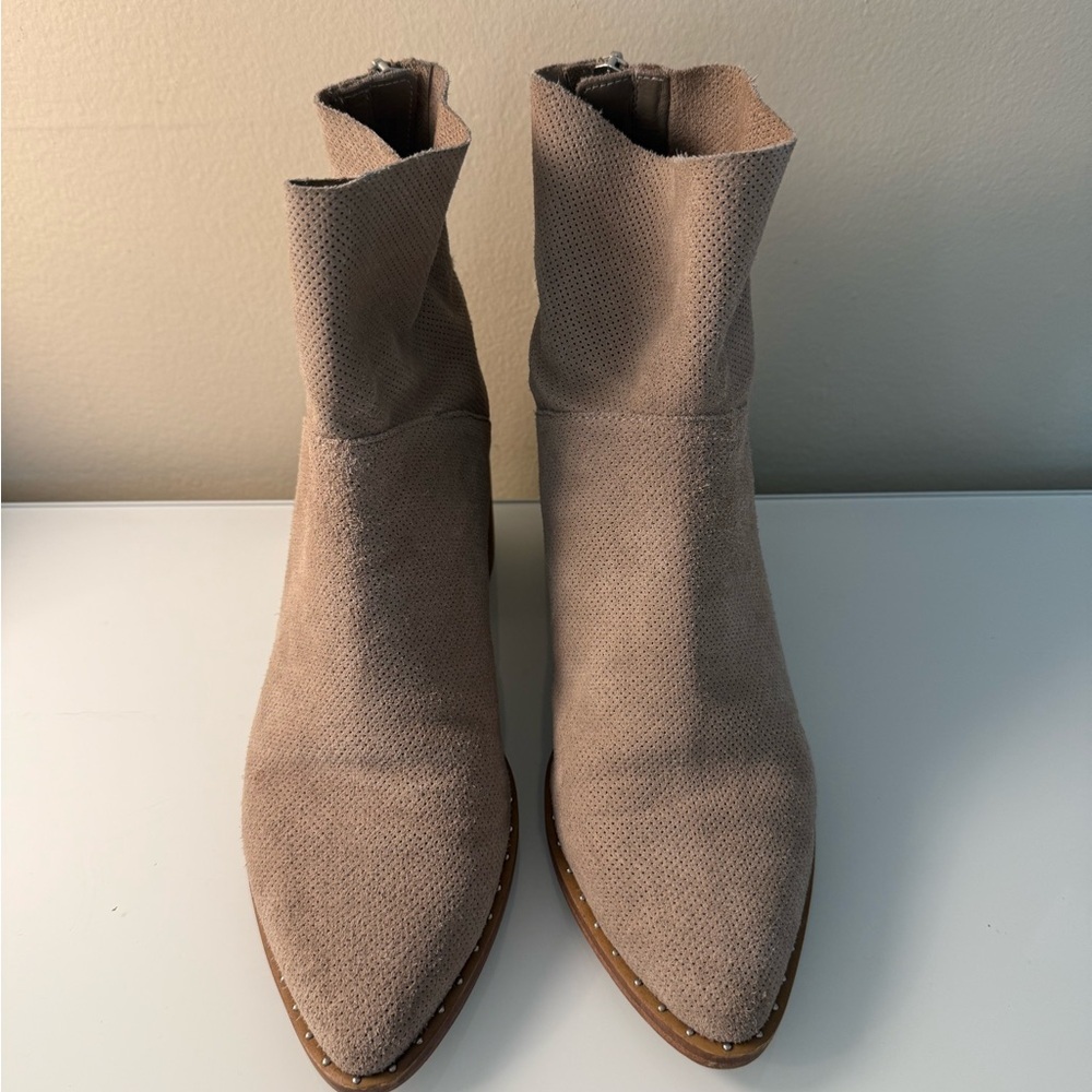 Treasure and Bond Farrah Women's Tan Ankle Boots